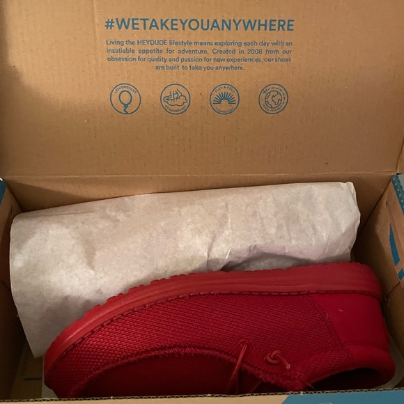 Hey dude Wally Funk mono red Size 37 L7 or Y5 - Picture 5 of 5